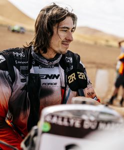 Konrad Dąbrowski na podium Rajdu Maroka