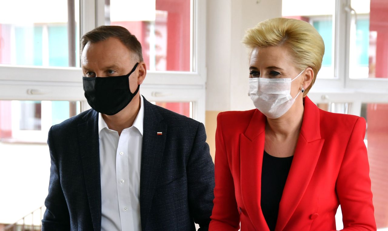 Agata Kornhauser-Duda zabrała głos ws. Strajku Kobiet. Andrzej Duda oddał jej słuchawkę