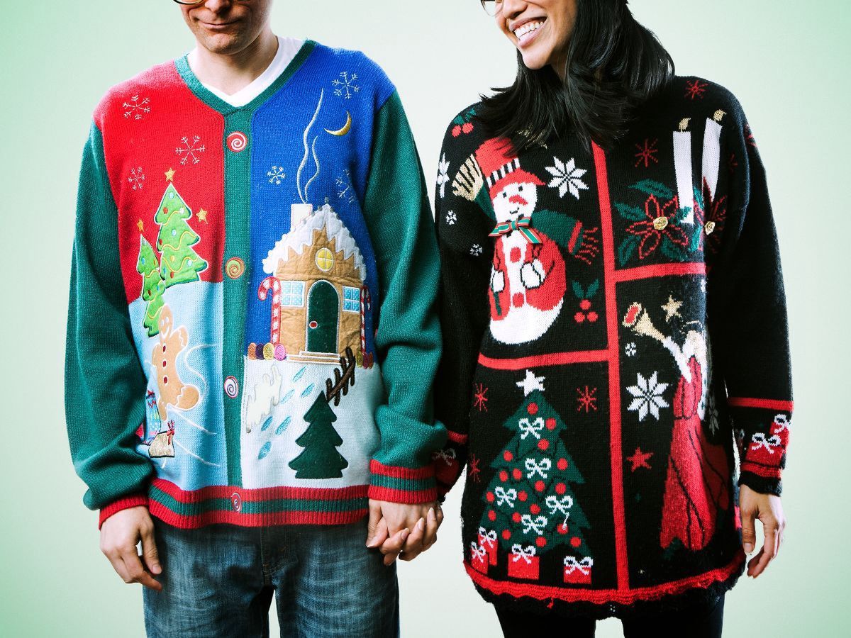 Świąteczne swetry to idealny pomysł dla par 