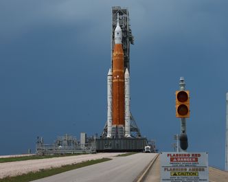 Księżyc znów na celowniku NASA. Startuje misja Artemis