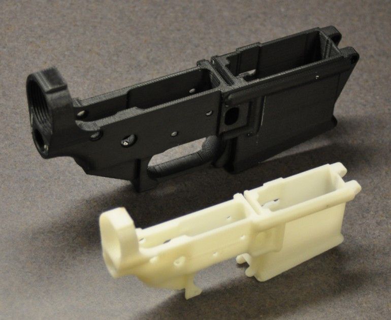 Nie masz jak się bronić? Wydrukuj sobie M16 2