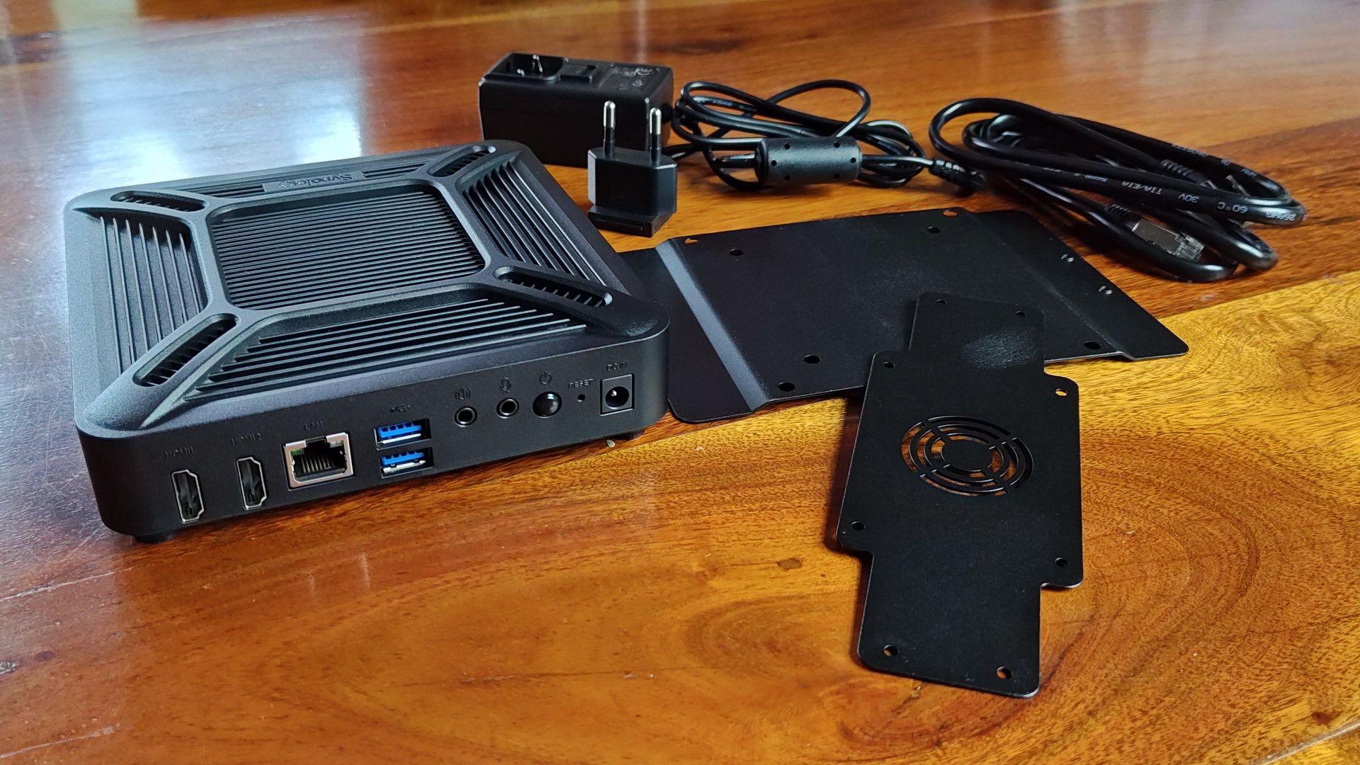 Benchmarksprawdza - Synology VisualStation VS600HD
