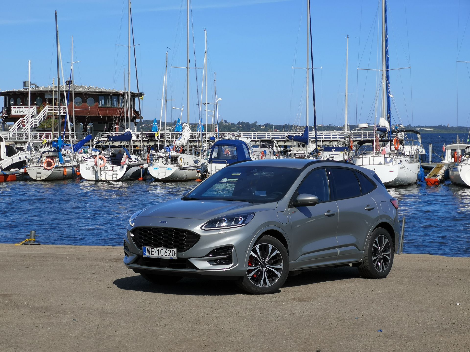 Ford Kuga Hybrid – prezentacja: Niezwykle udany napęd hybrydowy i sterowanie aplikacją 3