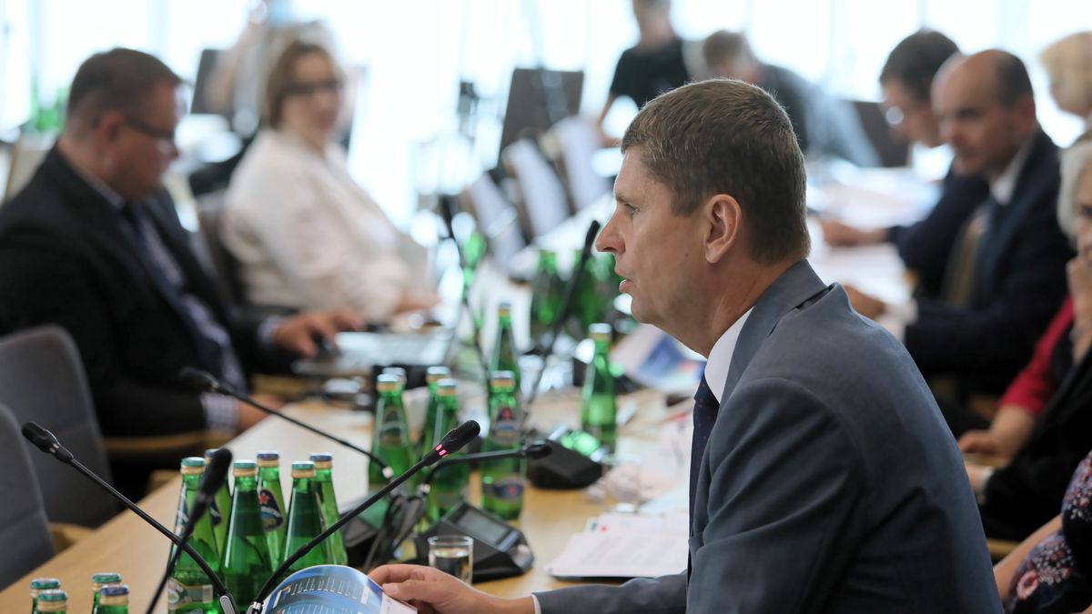 Dariusz Piontkowski odpowiadał na pytania posłów z Komisji Edukacji
