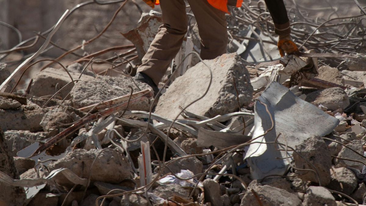 W Lgocie Górnej zawalił się budynek - dwie osoby nie żyją