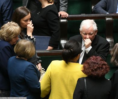 Prezes Kaczyński o młodych kobietach. Posłanki PiS bronią swojego lidera