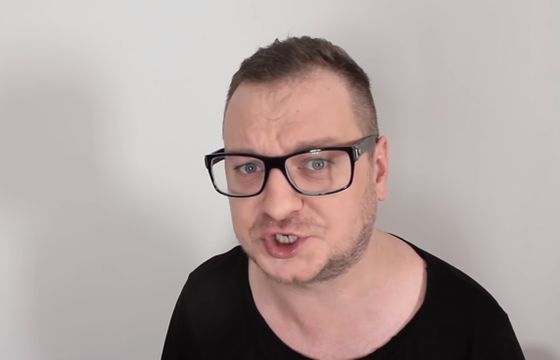 Niekryty Krytyk promuje platformę TalentTube