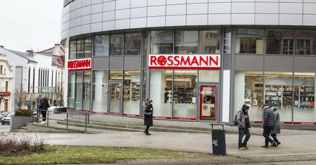 Hity z Rossmanna. Te kosmetyki kuszą promocjami