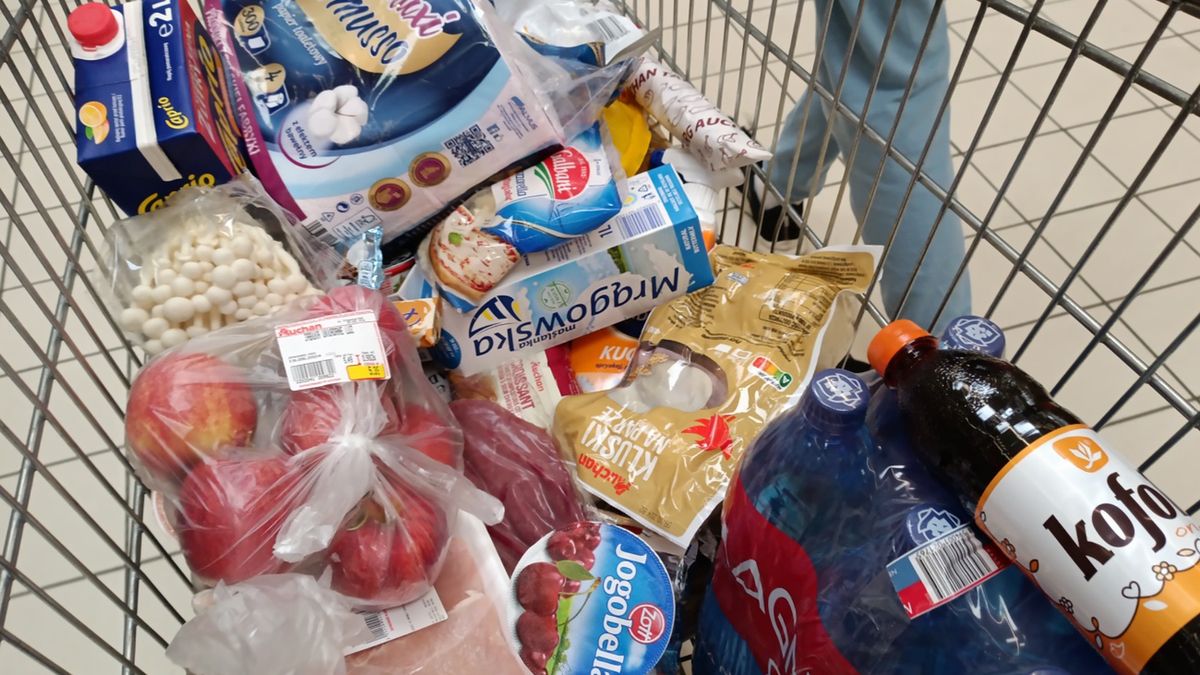 Gdzie zakupy są najtańsze? Lider utrzymuje pozycję