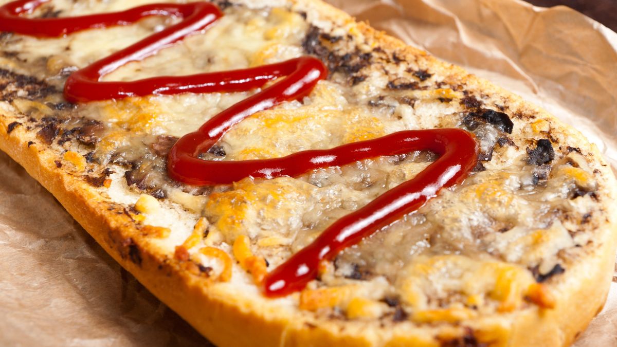 Dzisiaj wiele osób szuka na mieście zapiekanek jak z PRL