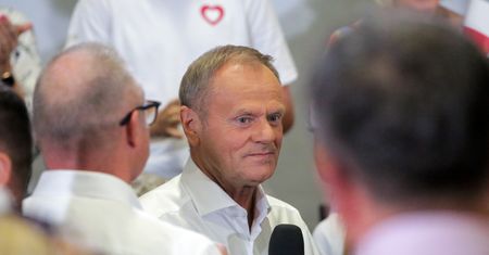 "Awarie" na stacjach. Tusk reaguje. "Zepsuli"