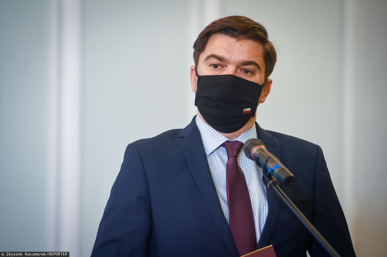 Afera respiratorowa. Rzecznik MZ: odzyskaliśmy część pieniędzy