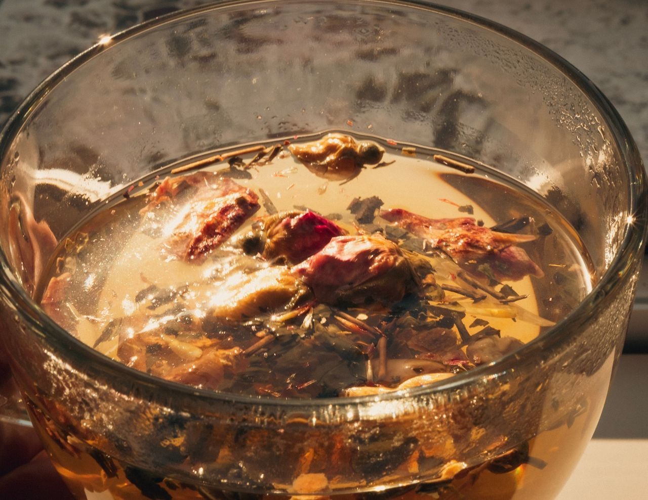 Dodaj do herbaty. Zyska antynowotworowe właściwości