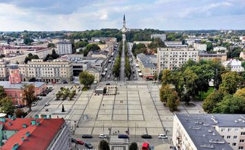 Mają dość "betonowej pustyni". Po 15 latach zerwą płyty z placu