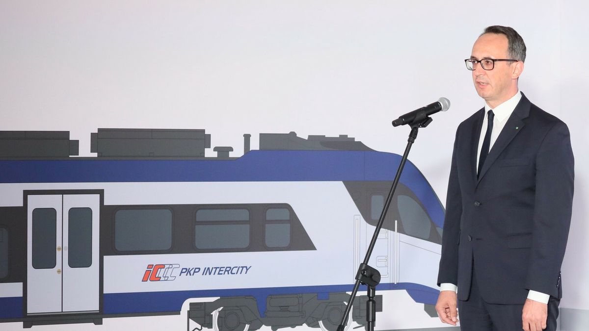  Minister infrastruktury Dariusz Klimczak