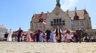 610-lecie Krotoszyna. Niedzielny polonez na krotoszyńskim Rynku