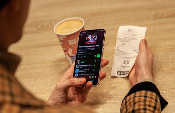 MOYA debiutuje na Spotify