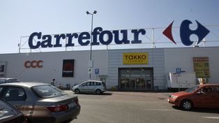 Carrefour wycofuje się z Polski. Dyskonty szykują się na wielkie przejęcia