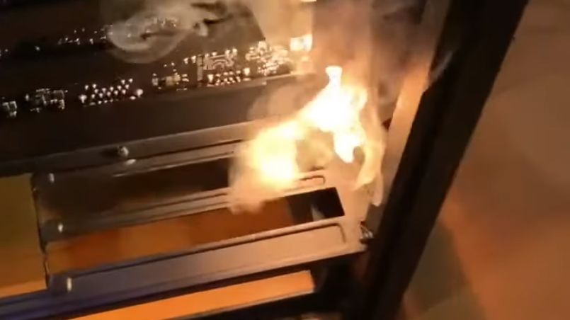 fot. YouTube (Mark's Tech)