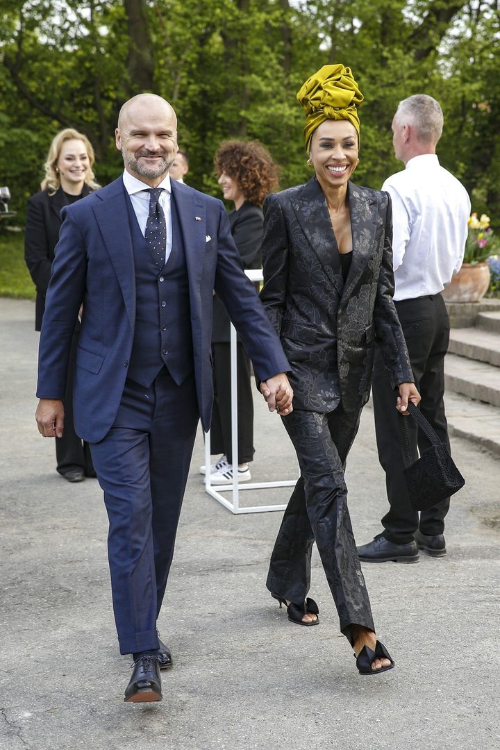 Rafał Brzoska i Omenaa Mensah na wydarzeniu. Obydwoje postawili na elegancję.