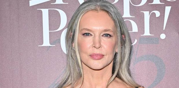 Bogna Sworowska pokazała archiwalne zdjęcie sprzed prawie 40 LAT. Fani nie mogli wyjść z podziwu: "ZJAWISKOWA URODA"