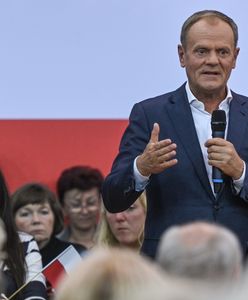 Wałęsa wprosił się sam. Tusk wyraźnie zaskoczony