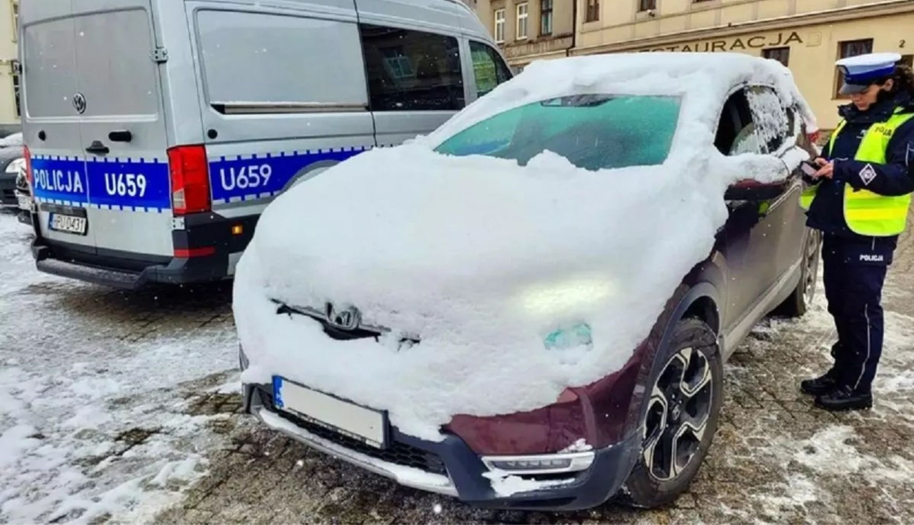 Pada śnieg? Natychmiast sprawdź to w swoim aucie. 5 kluczowych elementów