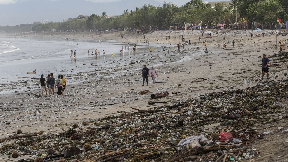 Problem z zaśmieceniem balijskich plaż trwa już od wielu lat