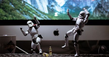 Od plastikowej zgniatarki odpadów po Hana Solo w winylu, czyli jak mnie porwał świat franczyzy Star Wars