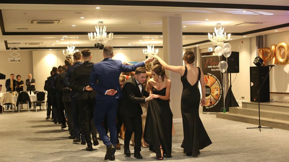 Studniówki droższe niż przed rokiem