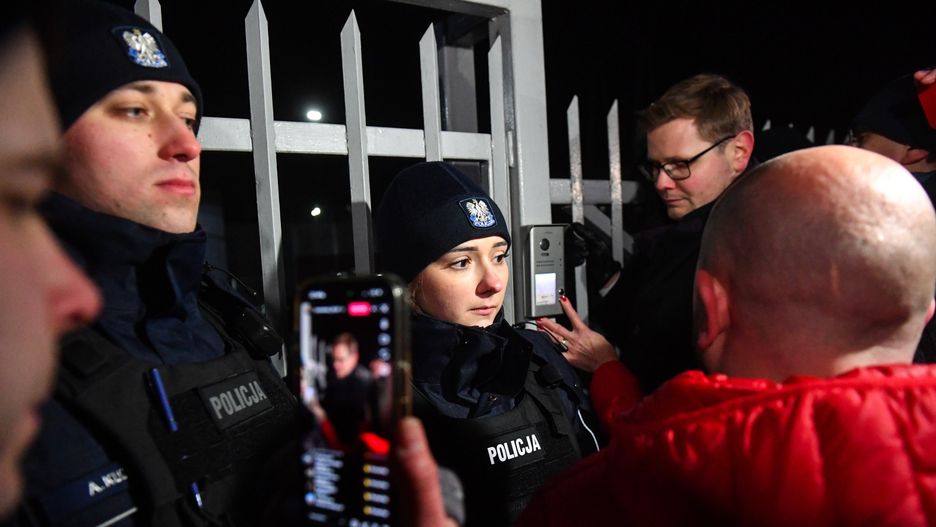 Politycy PiS przed Aresztem Śledczym Warszawa-Grochów