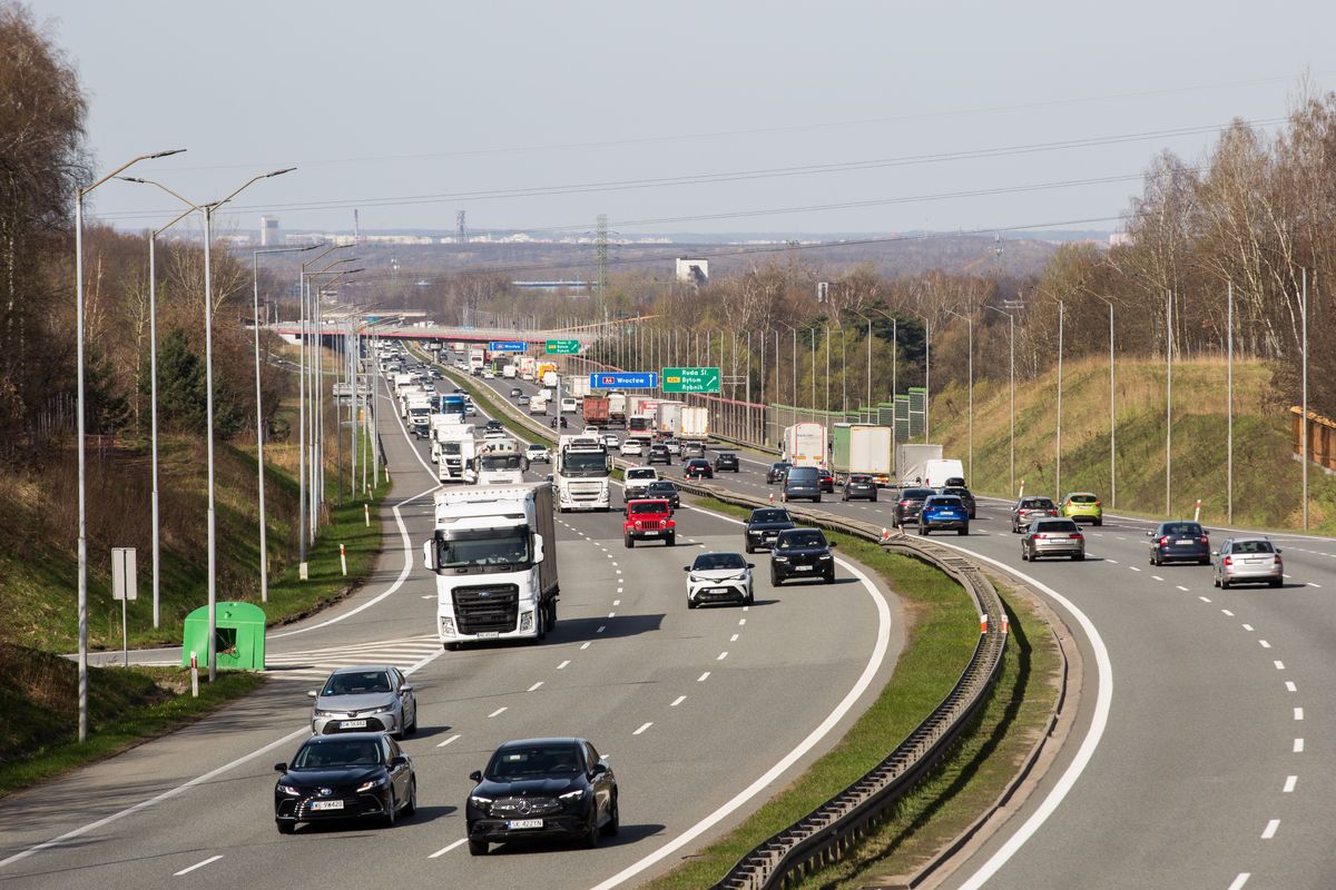 Polacy coraz częściej przekraczają prędkość