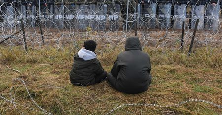 Dziennikarze przy granicy są. Ale czy po właściwej stronie płotu?