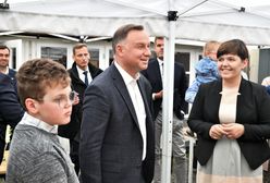 Wybory 2020. Andrzej Duda prezentuje Kartę Rodziny. Fala komentarzy w internecie
