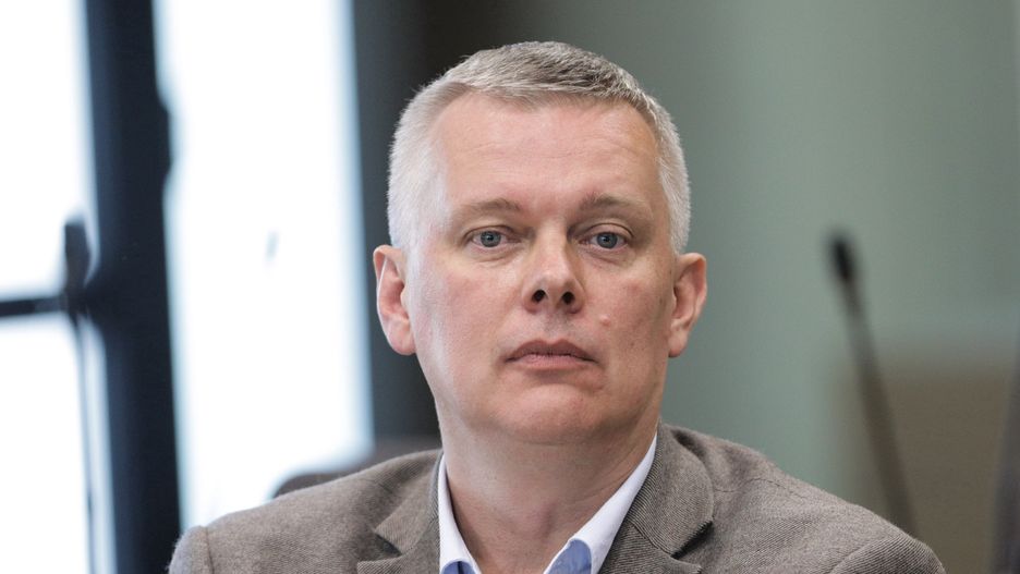 Podwyżki dla posłów. Tomasz Siemoniak obiecuje wyciągnięcie wniosków