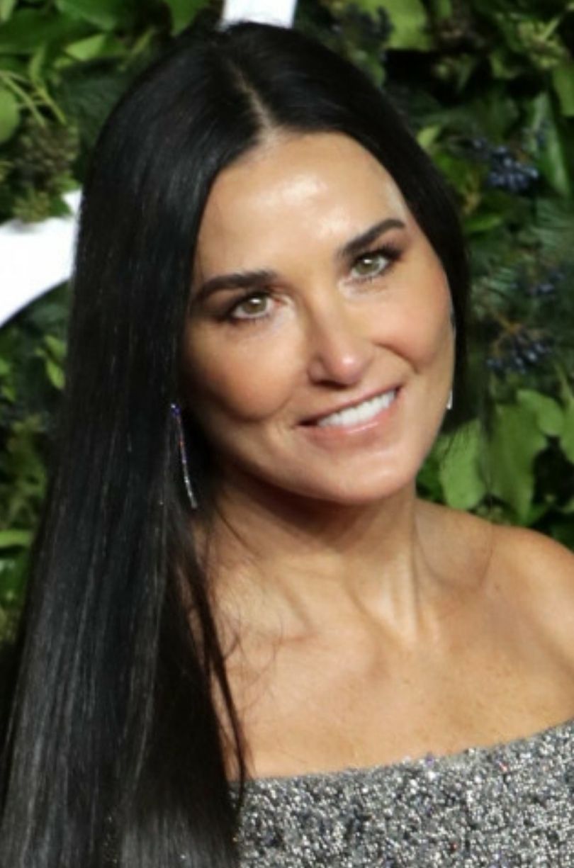 Demi Moore prezentuje gładkie oblicze na gali Fashion Awards 2021