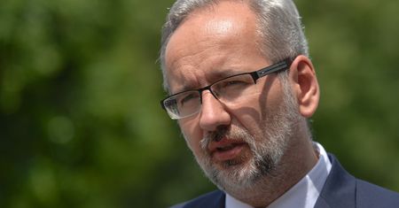Obostrzenia na 1 listopada. Czy cmentarze znów będą zamknięte?