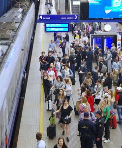 Tłumy pasażerów na Dworcu Centralnym. Ogromne opóźnienia na kolei