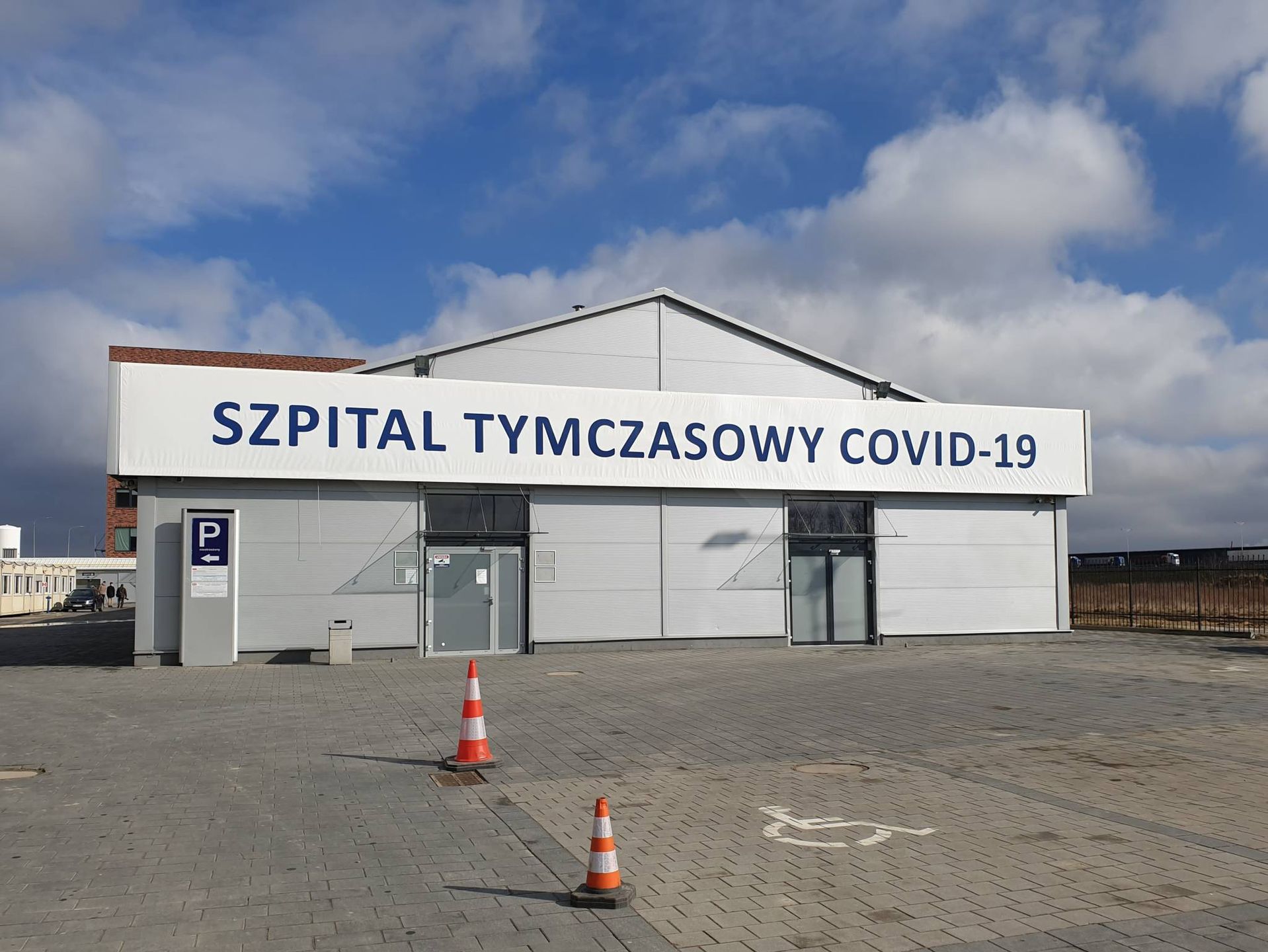 szpital tymczasowy wrocław koronawirus covid