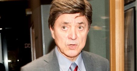 Aukcja na rzecz Domu Artysty Weterana w Skolimowie. Niedawno przeprowadził się tam Jerzy Połomski