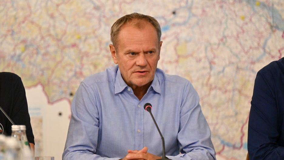 Donald Tusk
Maciej Kulczy�ski
alert, deszcze, ekstremalne opady, kryzysowy kryzysowego, narada, odprawa, opady deszczu, ostrze�enie, podtopie�, pogoda, polityk, polityka, sztab kryzysowy, sztab sztabu, ulewa, ulewy, W�adys�aw Kosiniak Kamysz, zagro�enie, posiedzenie posiedzenia, sztab kryzysowy sztabu kryzysowego, we wroc�awiu