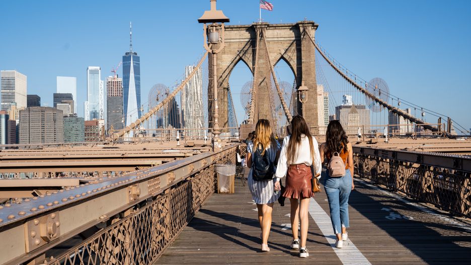 Gdy powstał Brooklyn Bridge to był najdłuższym mostem na świecie