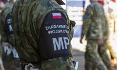 Dron spadł na teren jednostki wojskowej. Wszczęto dochodzenie