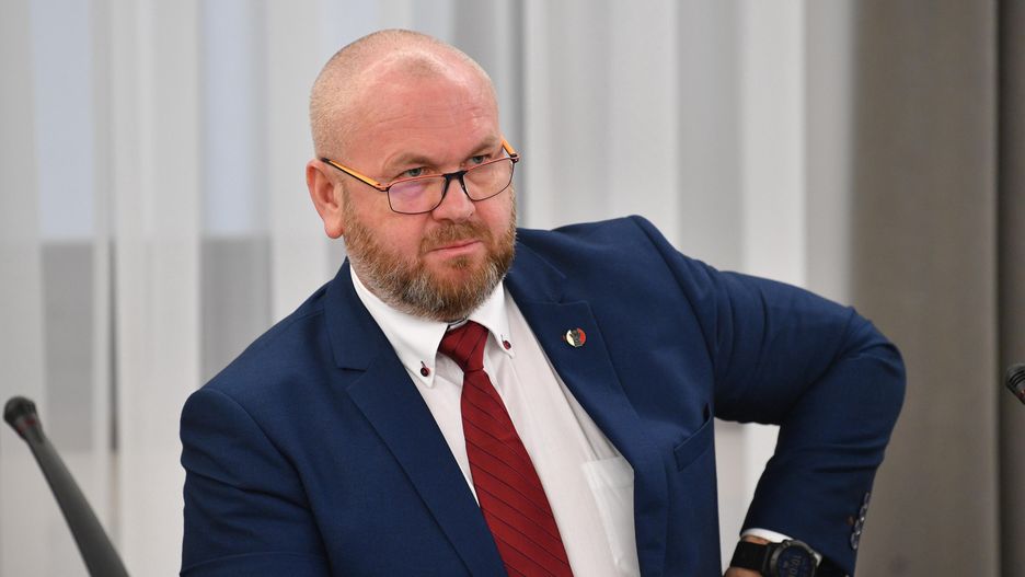 Pawe� Wojtunik
Radek Pietruszka
inwigilacja, komisja, nadzwyczajna, nadzwyczajnej, nielegalna inwigilacja, oprogramowania Pegasus, Pegasus, polityk, polityka, posiedzenie, proces wyborczy, senacka, senat, s�u�b, specjalnych, wp�yw, wybory