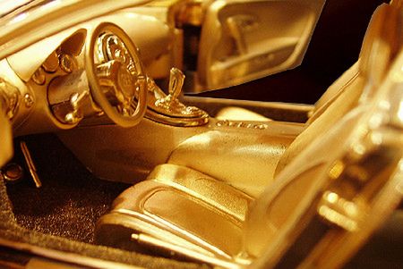 Złoty Bugatti Veyron wysadzany diamentami za ponad 10 milionów złotych! 2