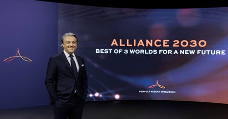 Szef Renault mówi wprost. Mniej osób będzie stać na auto, ale motoryzacja nie upadnie