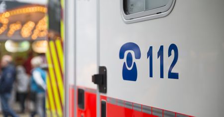 Zadzwonił na 112 zamówić pizzę. Uratował rodzinę