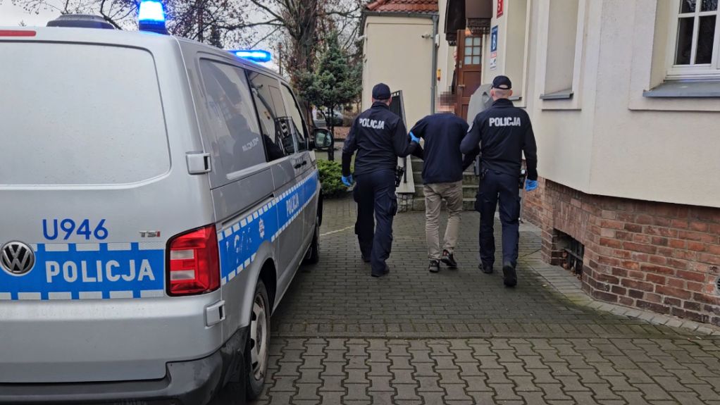 24-latek został doprowadzony do aresztu