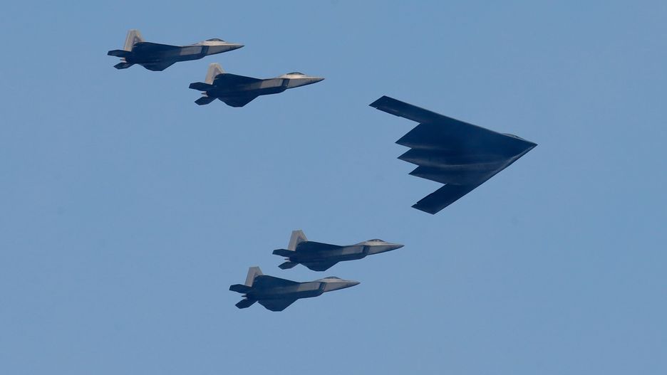 Bombowiec B-2 podczas parady z okazji Dnia Niepodległości 4 lipca 2020