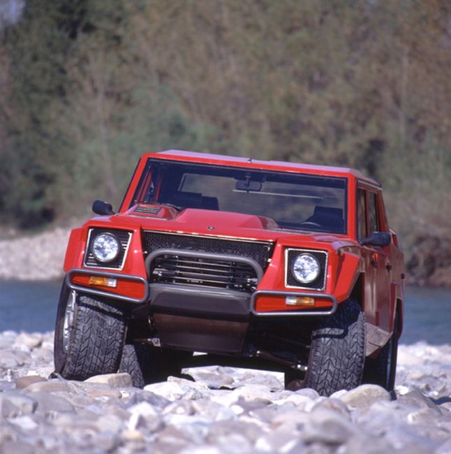 Lamborghini LM002
